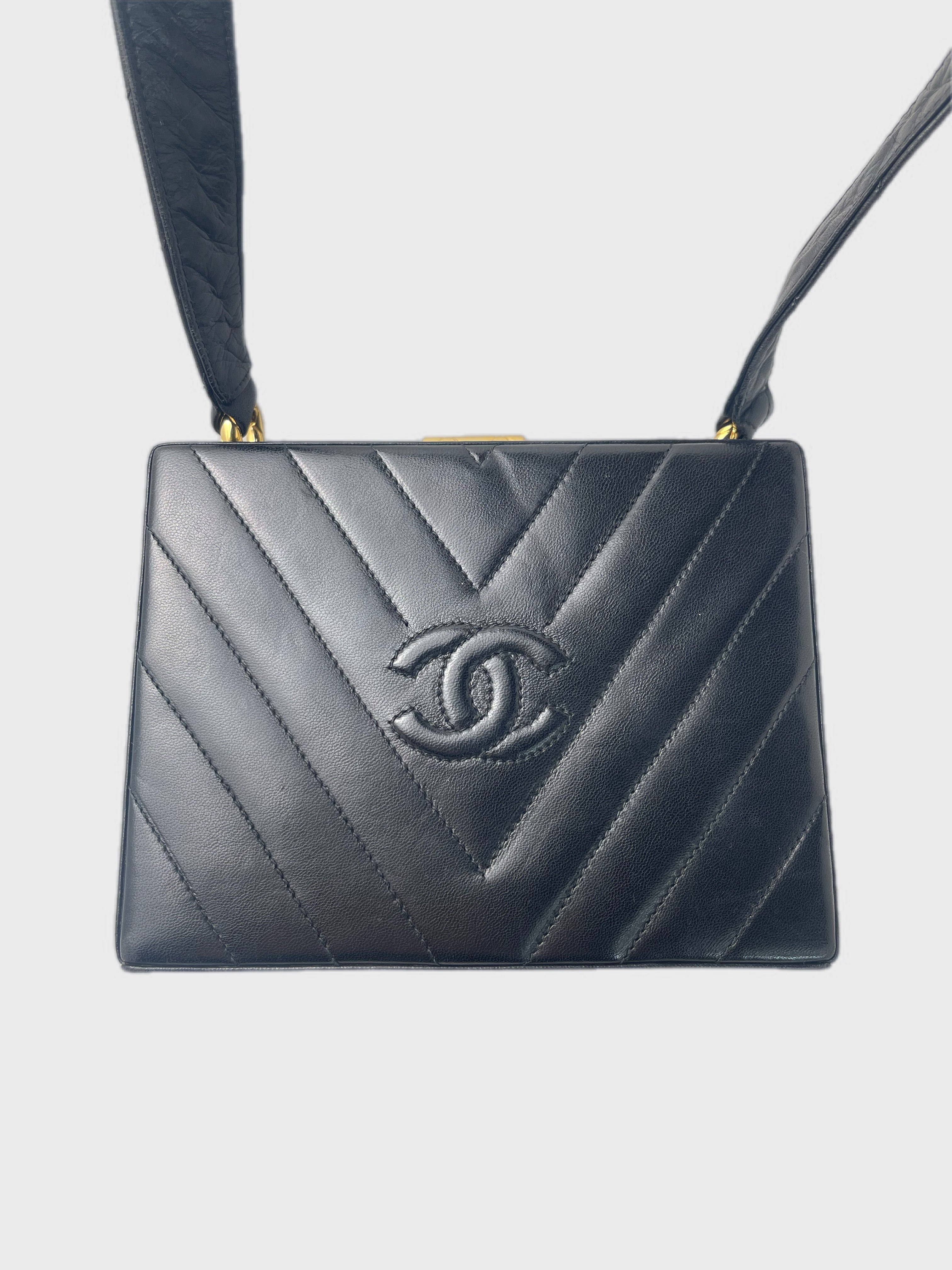 CHANEL V STITCH COCO LAMBSKIN CHEVRON BOX BAG SHOULDER VINTAGE