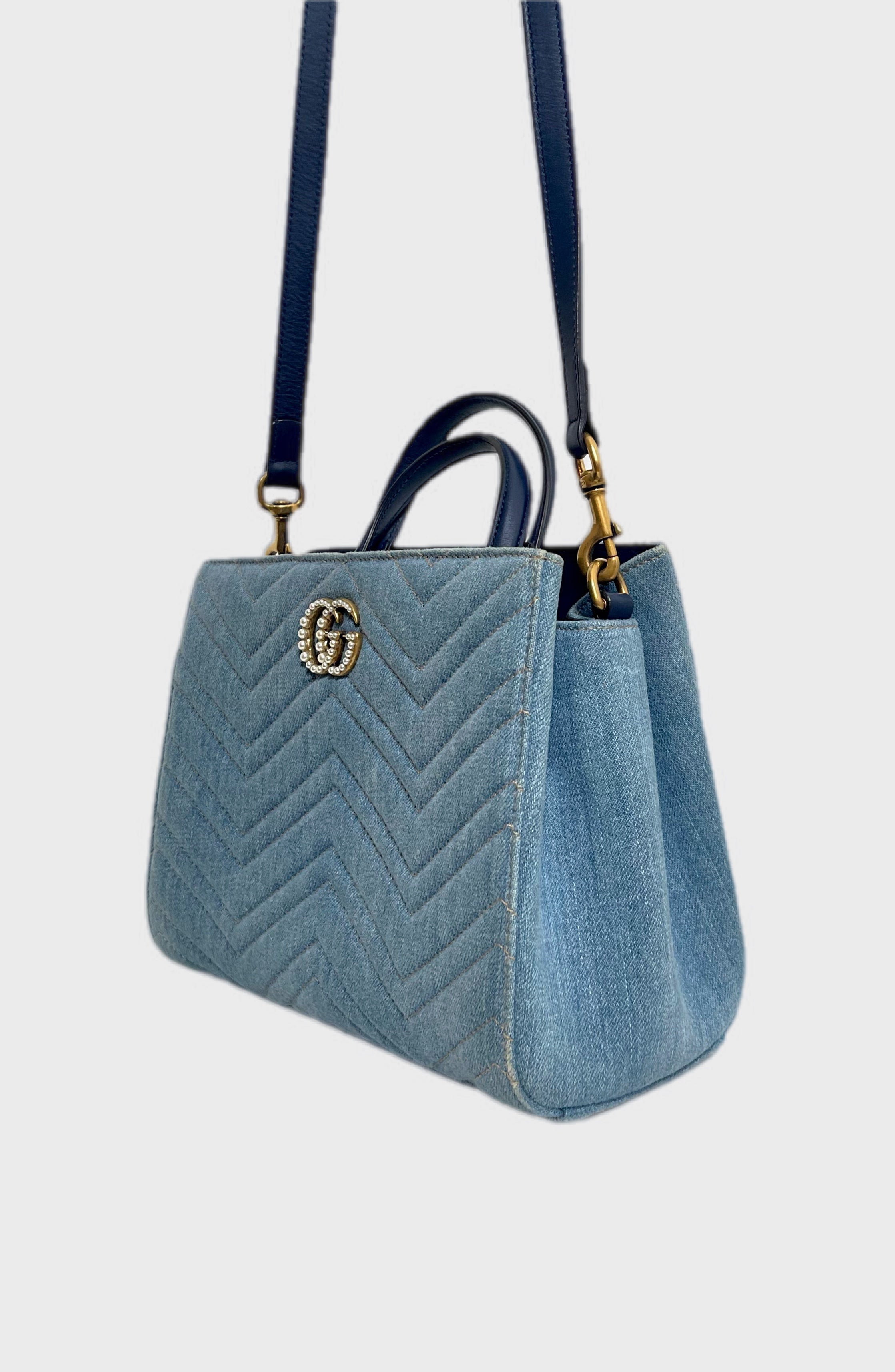 GUCCI GG MARMONT METALASSÉ DENIM BAG