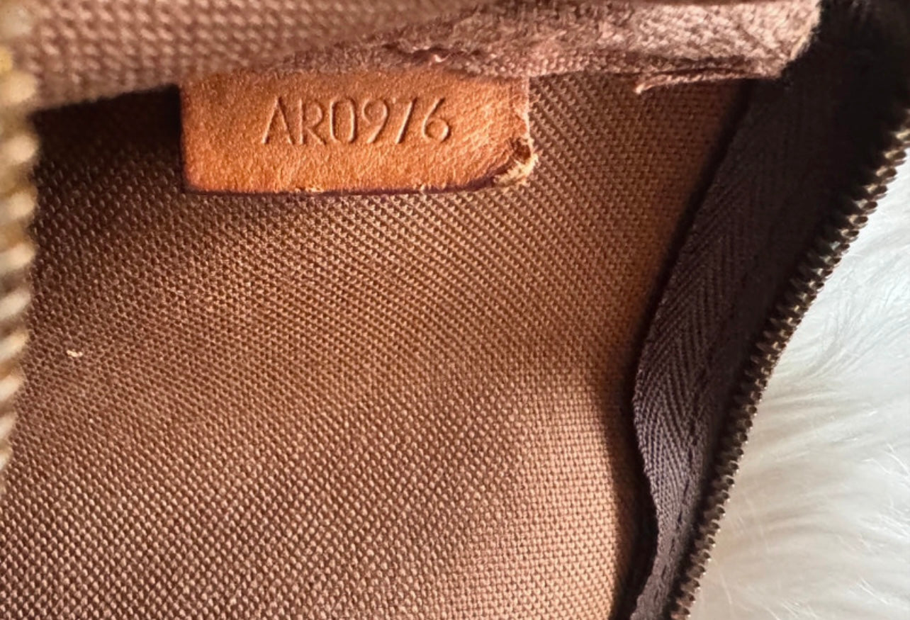 LOUIS VUITTON LV VINTAGE MONOGRAM POCHETTE Y2K CHERRY