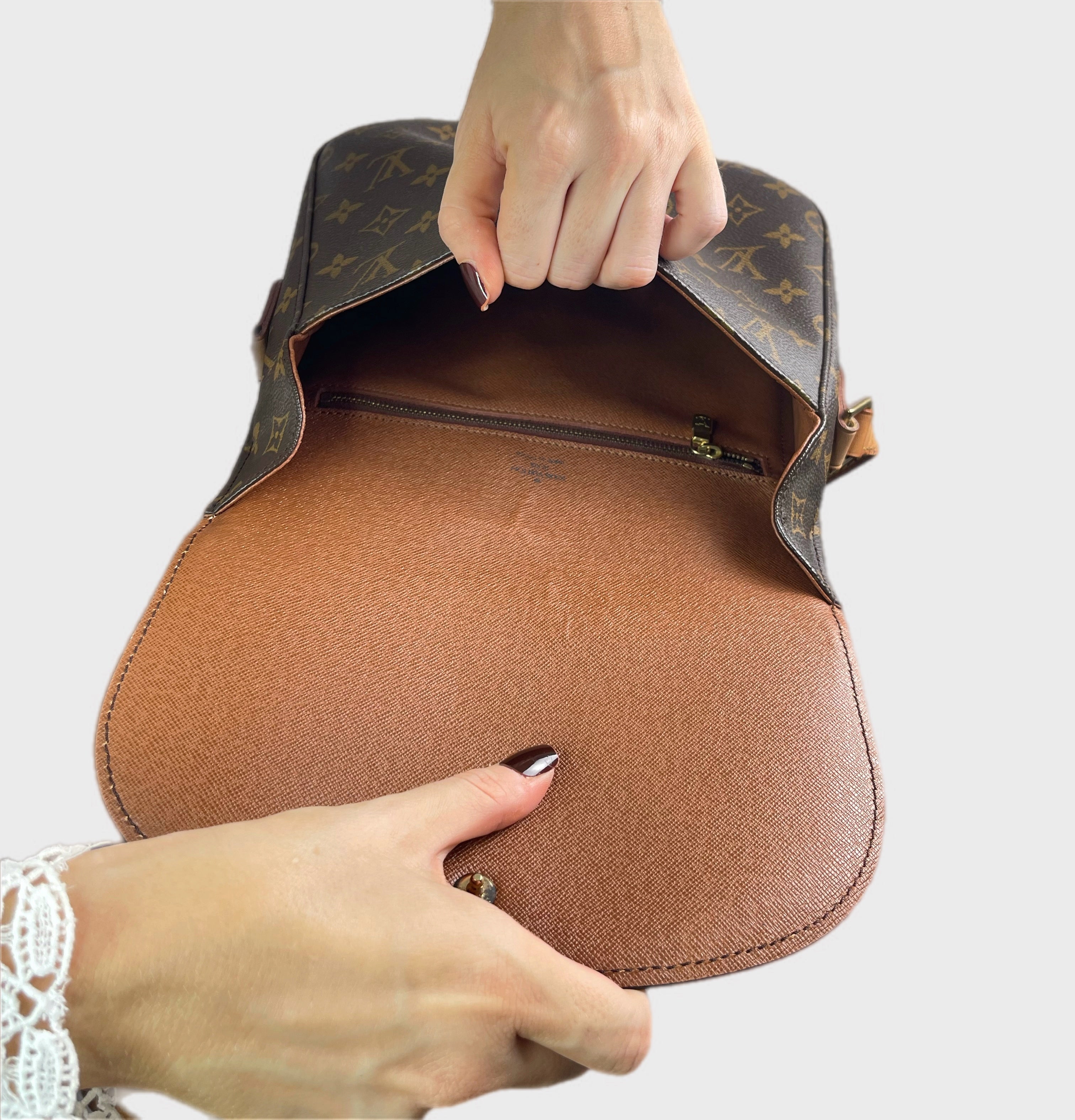 LOUIS VUITTON MONOGRAM SHOULDER BAG