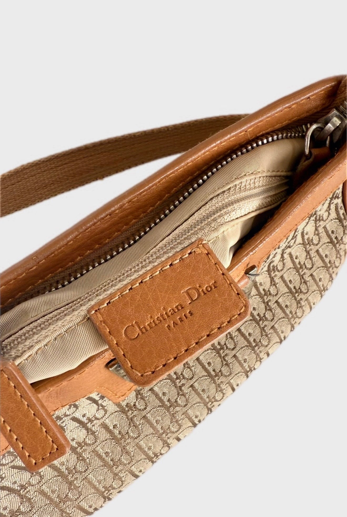 Y2K DIOR COLUMBUS VINTAGE TROTTER TAN