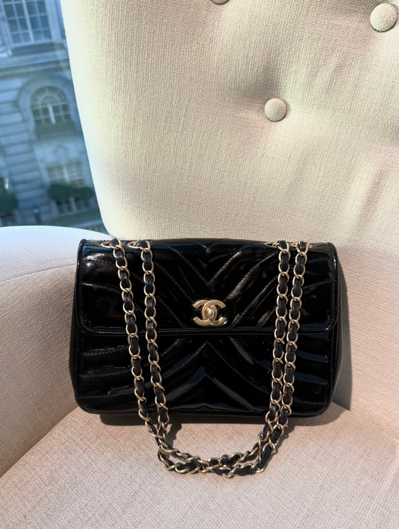 VINTAGE CHANEL BLACK PATENT LEATHER Y2K SINGLE FLAP DOUBLE CHAIN