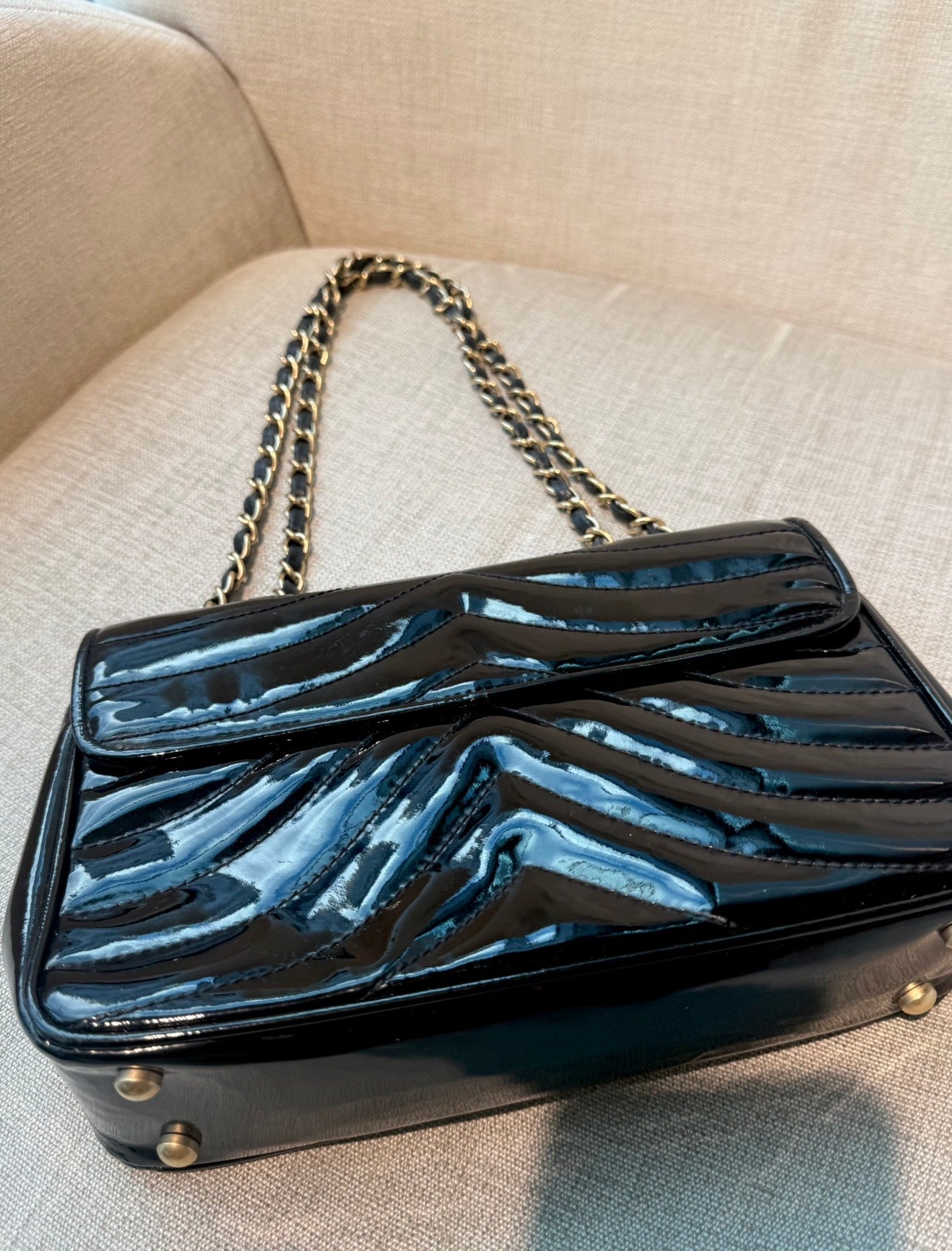 VINTAGE CHANEL BLACK PATENT LEATHER Y2K SINGLE FLAP DOUBLE CHAIN