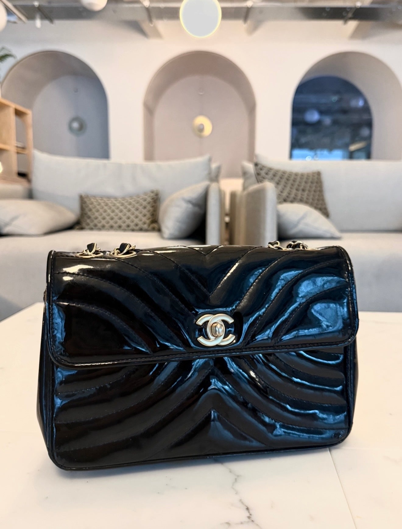 VINTAGE CHANEL BLACK PATENT LEATHER Y2K SINGLE FLAP DOUBLE CHAIN